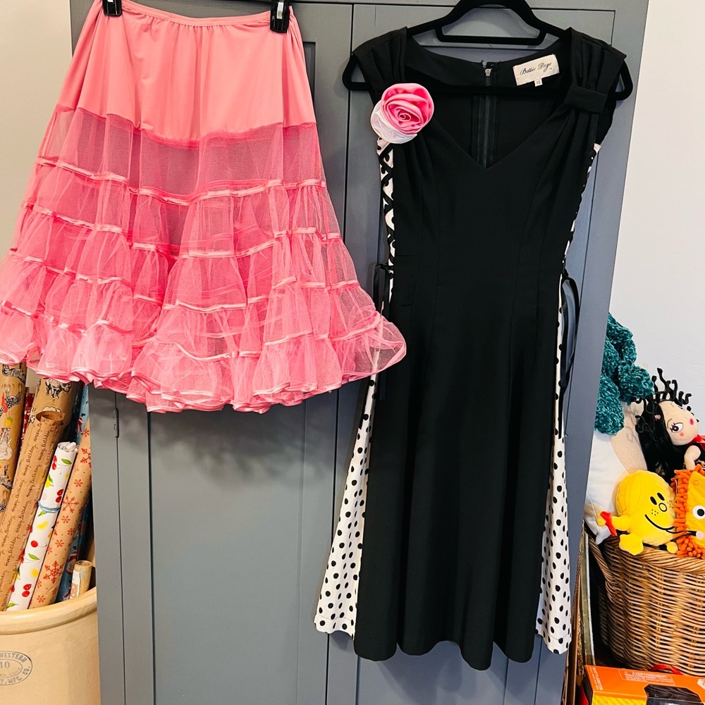 Betty Page 2-piece, black cocktail dress with petticoat